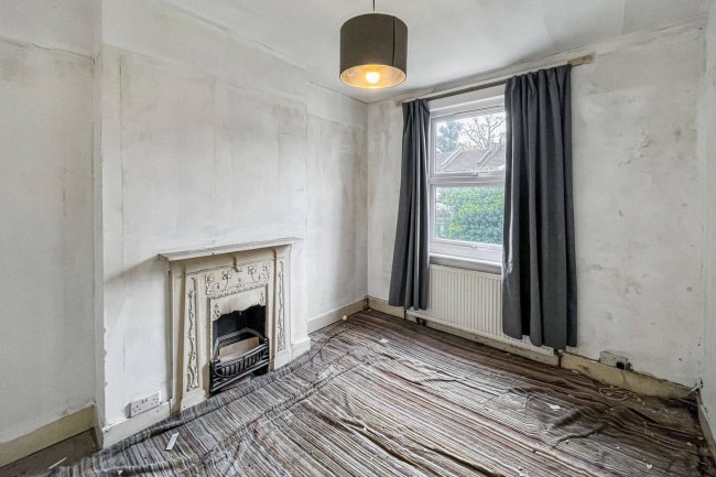 8 Amersham Road, Croydon, Surrey, CR0 2QJ 5