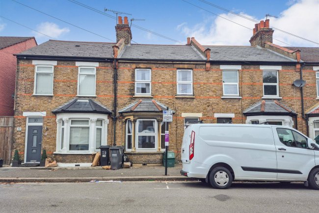 8 Amersham Road, Croydon, Surrey, CR0 2QJ 5