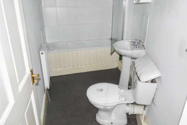 The Darwen Portfolio, 8 Houses in Darwen and Blackburn, Darwen, Lancashire, BB3 0HG 5