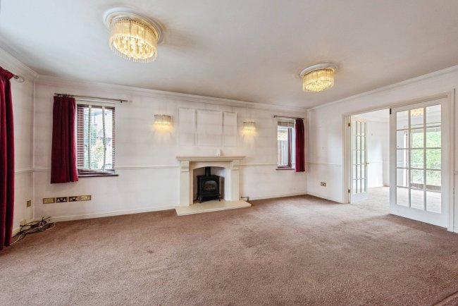 15 Langford Close, Stowmarket, IP14 1TX 6