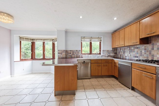 15 Langford Close, Stowmarket, IP14 1TX 6