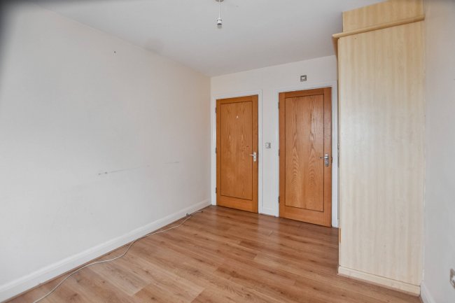 248 Tideslea Path, Thamesmead, London, SE28 0NH 3