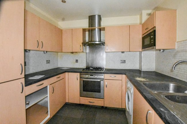 248 Tideslea Path, Thamesmead, London, SE28 0NH 3