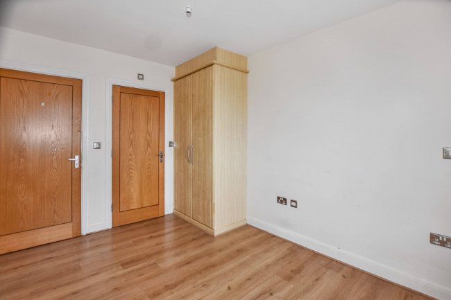 248 Tideslea Path, Thamesmead, London, SE28 0NH 3