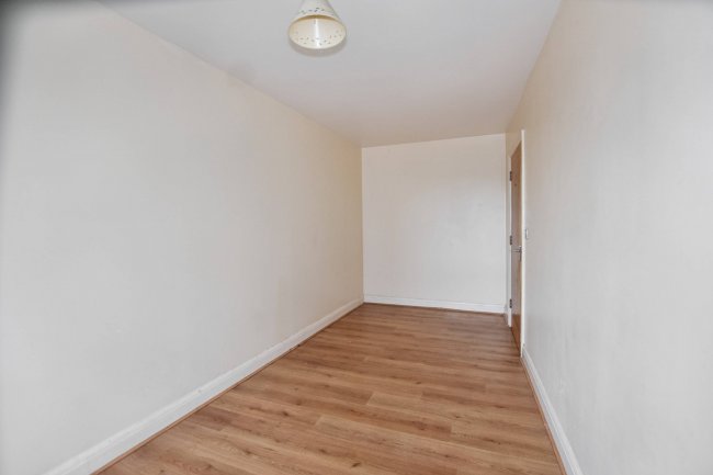 248 Tideslea Path, Thamesmead, London, SE28 0NH 3