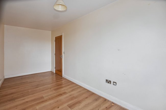 248 Tideslea Path, Thamesmead, London, SE28 0NH 3