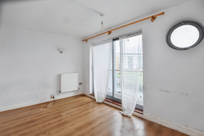 248 Tideslea Path, Thamesmead, London, SE28 0NH 3