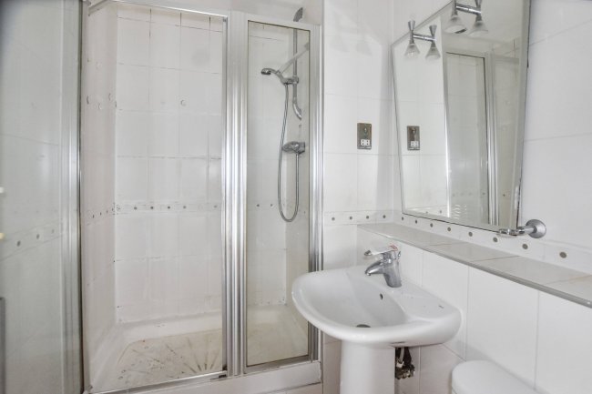 248 Tideslea Path, Thamesmead, London, SE28 0NH 3