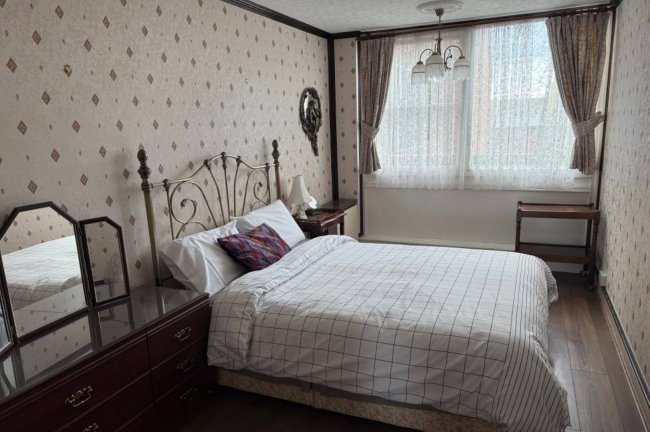 Flat 206 Guildbourne Court, Guildbourne Centre, Worthing, West Sussex, BN11 1LZ 5