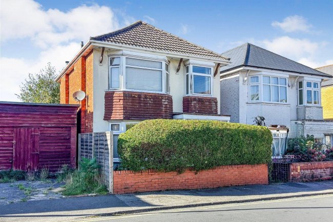 4 Ripon Road, Bournemouth, Dorset, BH9 1RD 3