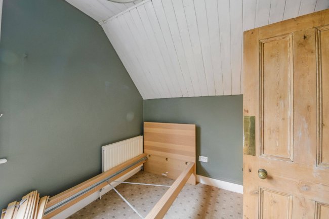 258 London Road, St Albans, Hertfordshire, AL1 1TJ 7