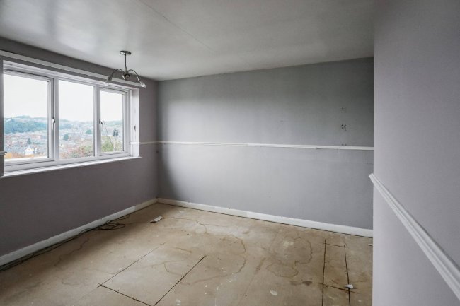 72 Whiteways Grove, Sheffield, South Yorkshire, S4 8FL 7