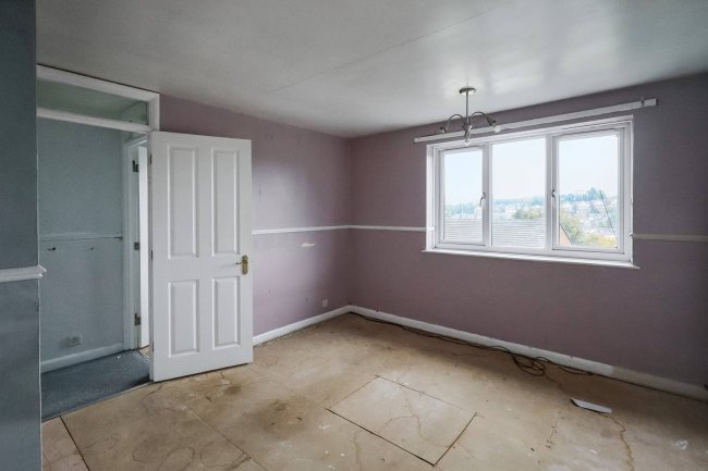 72 Whiteways Grove, Sheffield, South Yorkshire, S4 8FL 7