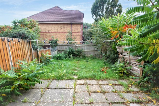 16 Brydges Close, Eastbourne, East Sussex, BN22 8QA 4