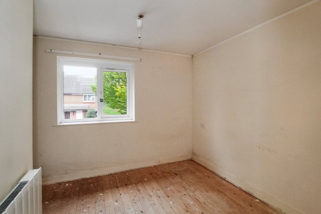72 Highfield Road, Ashbourne, Derbyshire, DE6 1DX 3