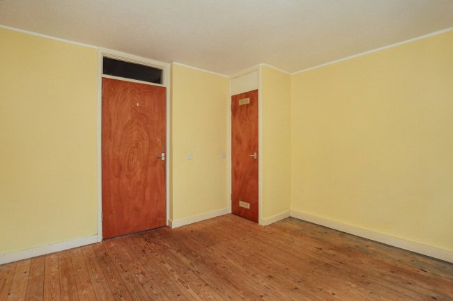 72 Highfield Road, Ashbourne, Derbyshire, DE6 1DX 3