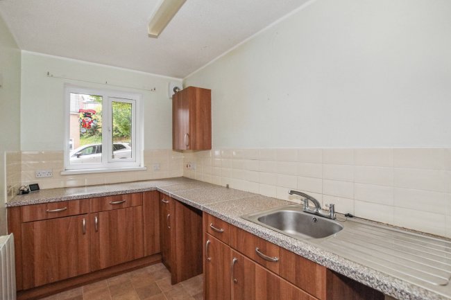 72 Highfield Road, Ashbourne, Derbyshire, DE6 1DX 3