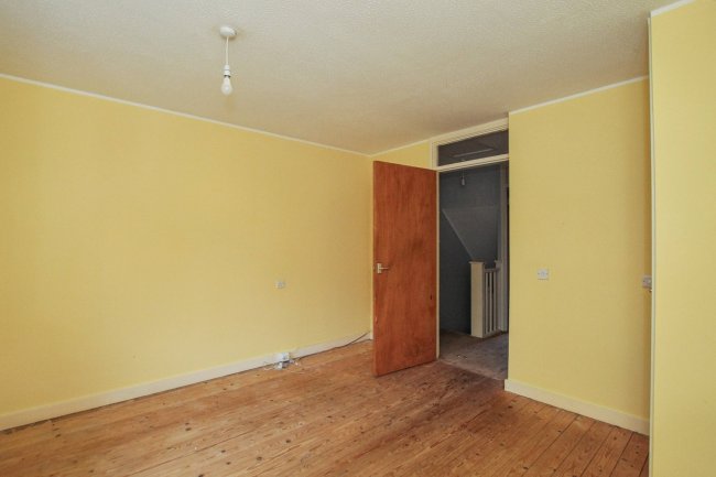72 Highfield Road, Ashbourne, Derbyshire, DE6 1DX 3