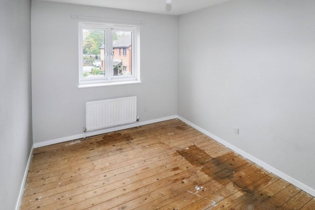 32 Sheldrake Avenue, Bradford, West Yorkshire, BD8 0RA 8