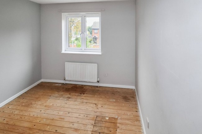 32 Sheldrake Avenue, Bradford, West Yorkshire, BD8 0RA 8