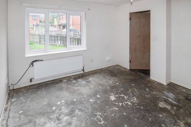 32 Sheldrake Avenue, Bradford, West Yorkshire, BD8 0RA 8