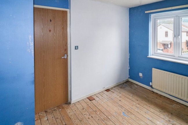 32 Sheldrake Avenue, Bradford, West Yorkshire, BD8 0RA 8