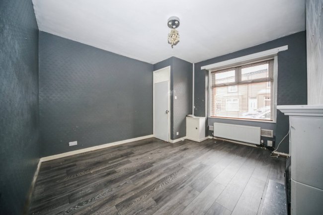 8 Armstrong Street, Horwich, Bolton, Greater Manchester, BL6 5PW 2