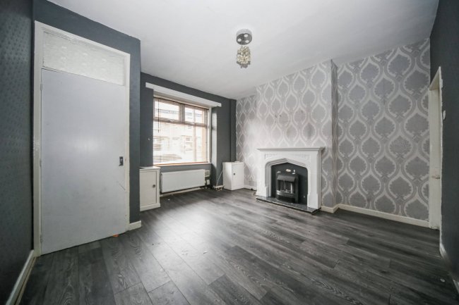 8 Armstrong Street, Horwich, Bolton, Greater Manchester, BL6 5PW 2