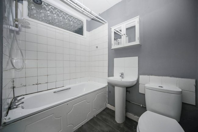 8 Armstrong Street, Horwich, Bolton, Greater Manchester, BL6 5PW 2