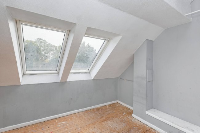 8 Haddington Way, Aylesbury, Buckinghamshire, HP20 1HH 3