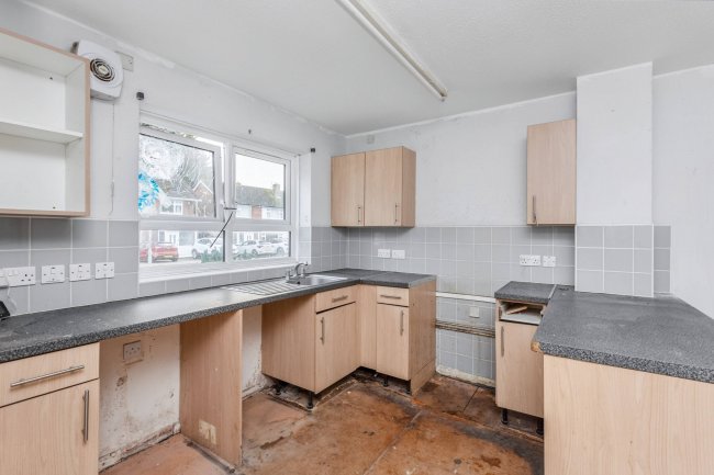 8 Haddington Way, Aylesbury, Buckinghamshire, HP20 1HH 3