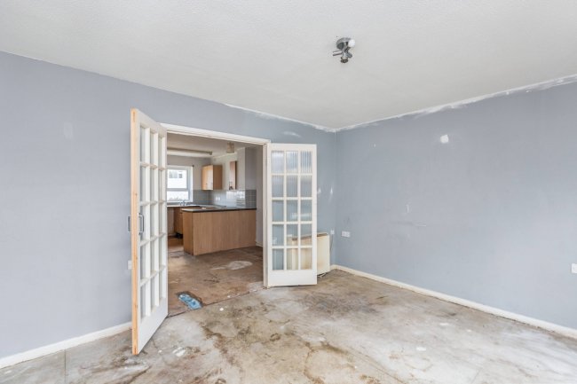 8 Haddington Way, Aylesbury, Buckinghamshire, HP20 1HH 3