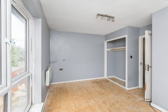 8 Haddington Way, Aylesbury, Buckinghamshire, HP20 1HH 3