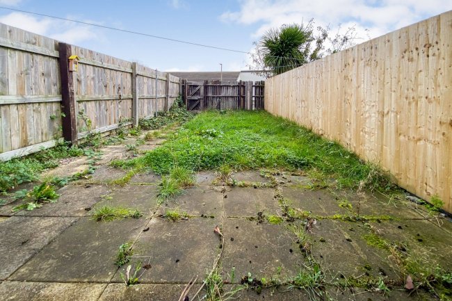 5 Edmondsen Place, Fleetwood, Lancashire, FY7 7GD 8