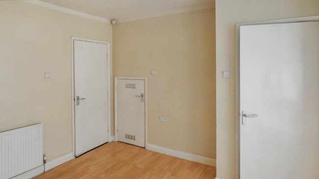 15 Endeavour Crescent, Hull, East Yorkshire, HU9 5SZ 6