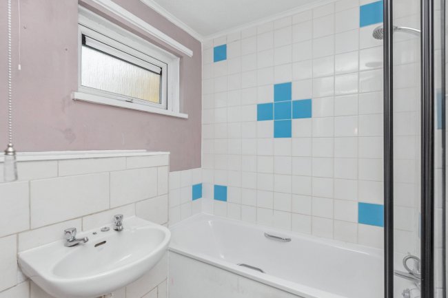 6 Browney Path, Bedford, Bedfordshire, MK41 7XH 1