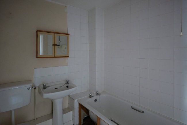 16 Horseshoe End, Newbury, Berkshire, RG14 7XE 2