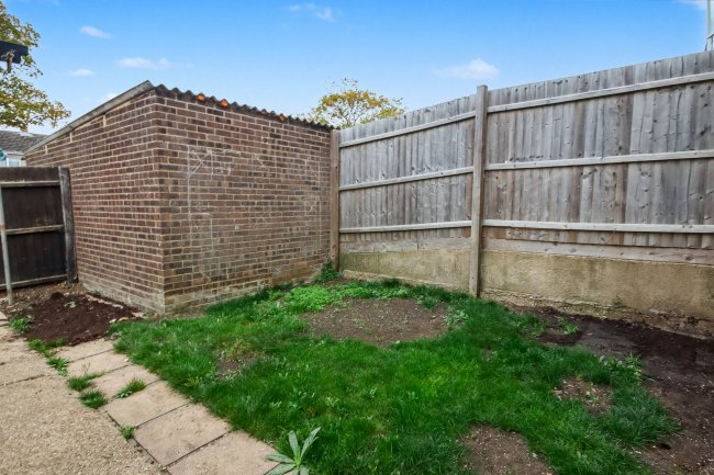 22 Sycamore Drive, Huntingdon, Cambridgeshire, PE29 7JB 8