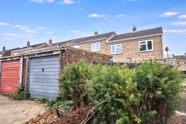 22 Sycamore Drive, Huntingdon, Cambridgeshire, PE29 7JB 8