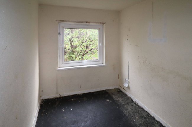 60 Firthcliffe Road, Liversedge, West Yorkshire, WF15 6HF 2