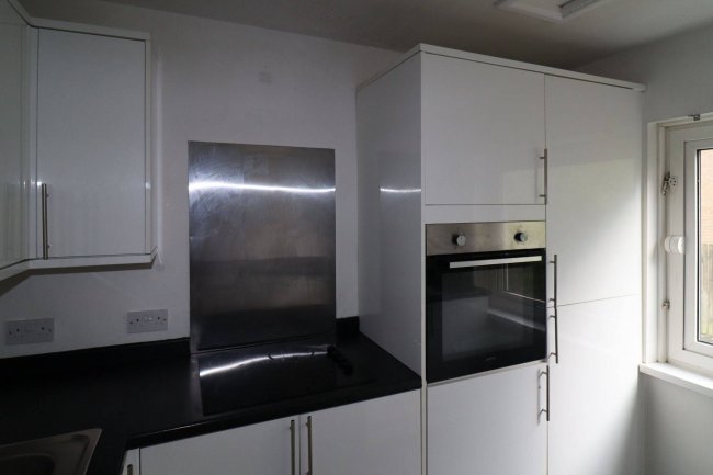 60 Firthcliffe Road, Liversedge, West Yorkshire, WF15 6HF 2