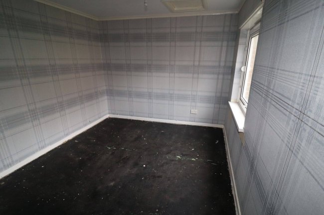 60 Firthcliffe Road, Liversedge, West Yorkshire, WF15 6HF 2