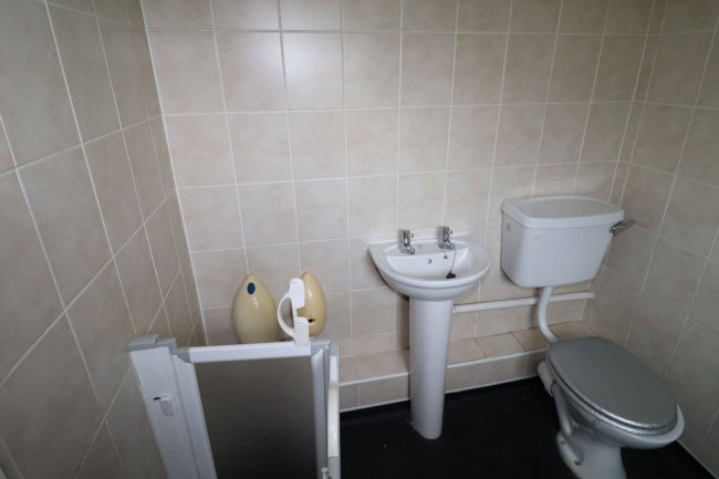 60 Firthcliffe Road, Liversedge, West Yorkshire, WF15 6HF 2