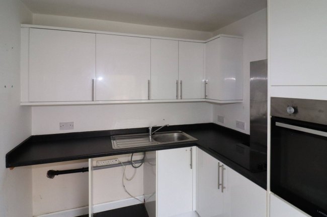 60 Firthcliffe Road, Liversedge, West Yorkshire, WF15 6HF 2