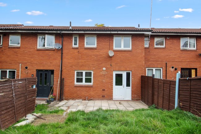 19 Highlands Grove, Stourton, West Yorkshire, LS10 4RR 9