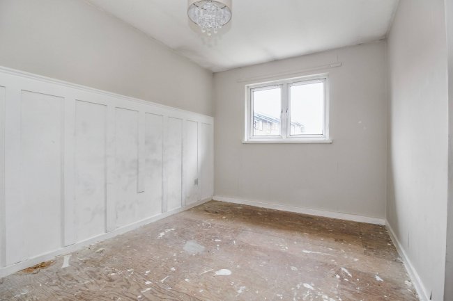 19 Highlands Grove, Stourton, West Yorkshire, LS10 4RR 9