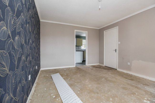 19 Highlands Grove, Stourton, West Yorkshire, LS10 4RR 9