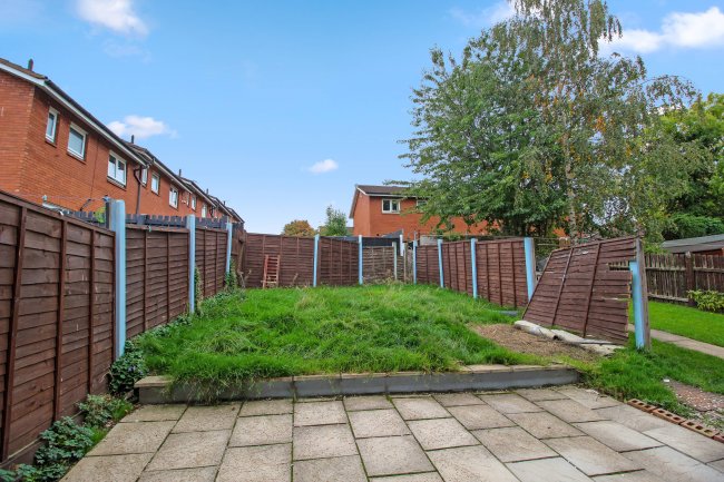 19 Highlands Grove, Stourton, West Yorkshire, LS10 4RR 9