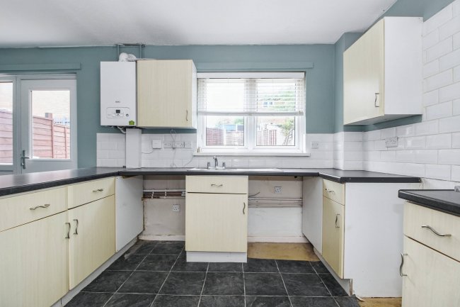 19 Highlands Grove, Stourton, West Yorkshire, LS10 4RR 9