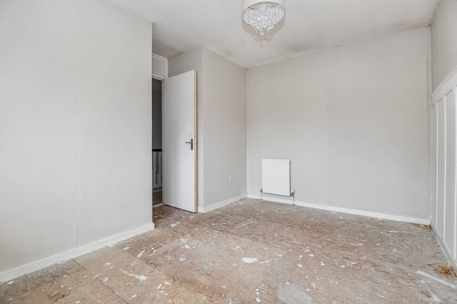 19 Highlands Grove, Stourton, West Yorkshire, LS10 4RR 9